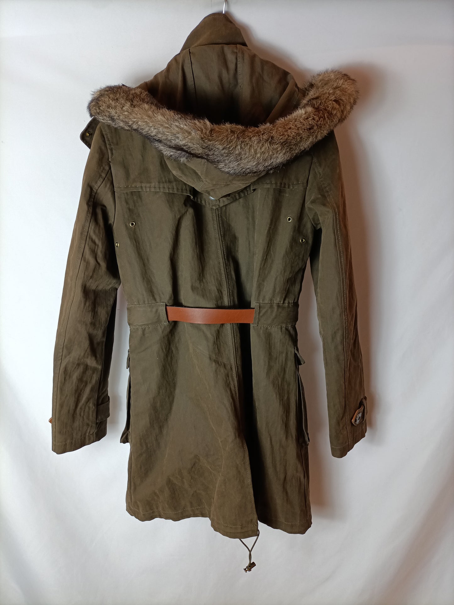 MASSIMO DUTTI. Abrigo tipo Barbour T.36