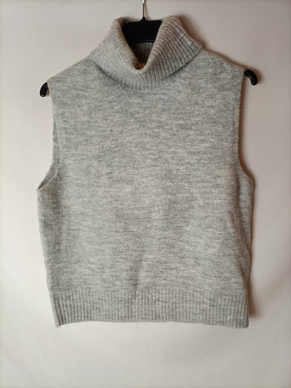 EASY WEAR. Chaleco gris cuello alto  T.m
