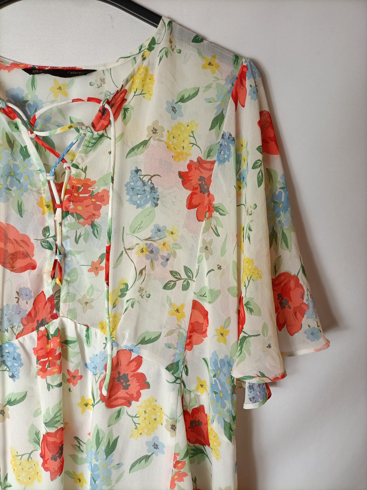 SFERA. Vestido corto flores T.l