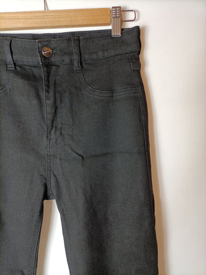 PULL&BEAR. Pantalón negro Pitillo T.38