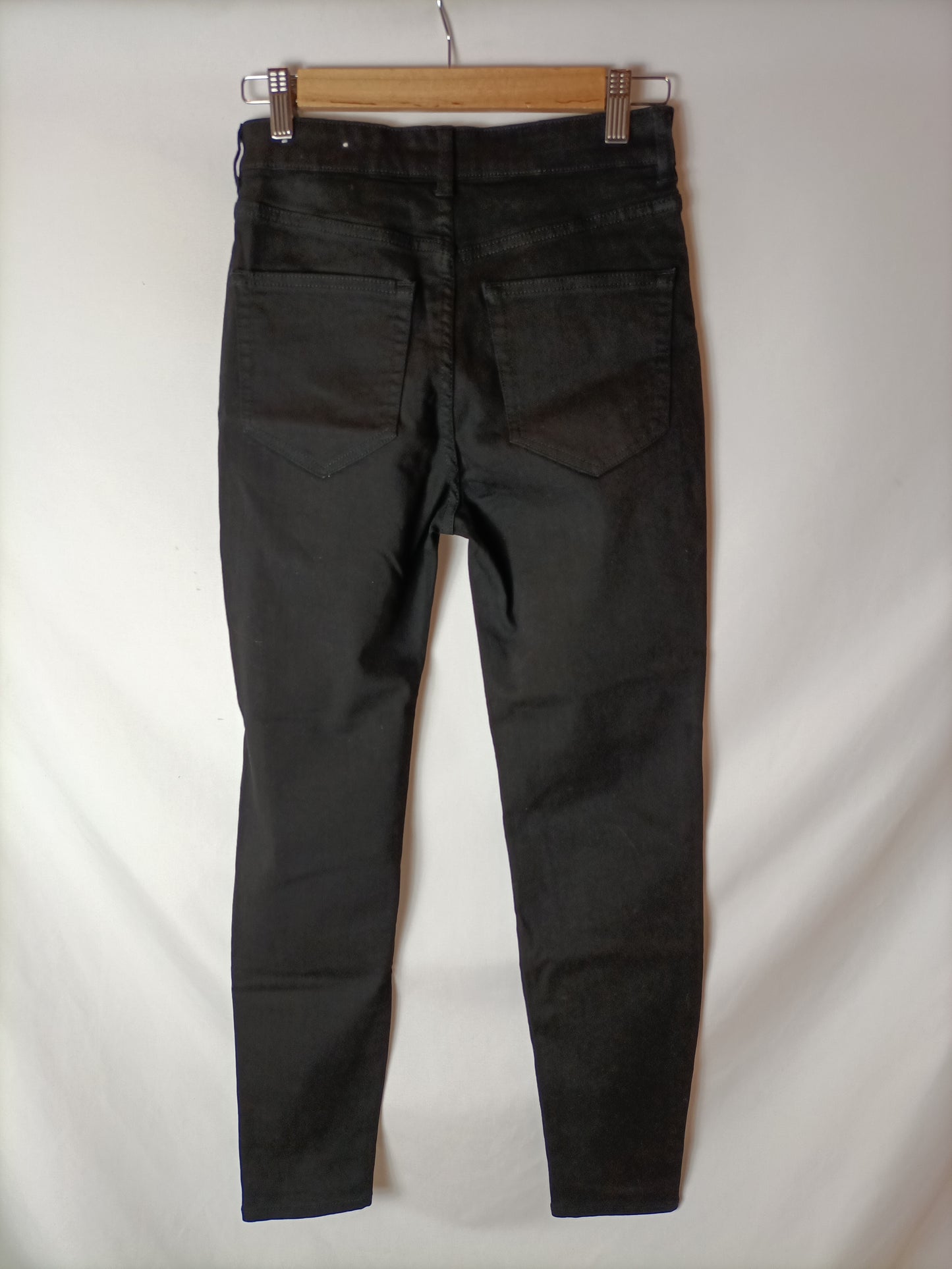 PULL&BEAR. Pantalón negro Pitillo T.38