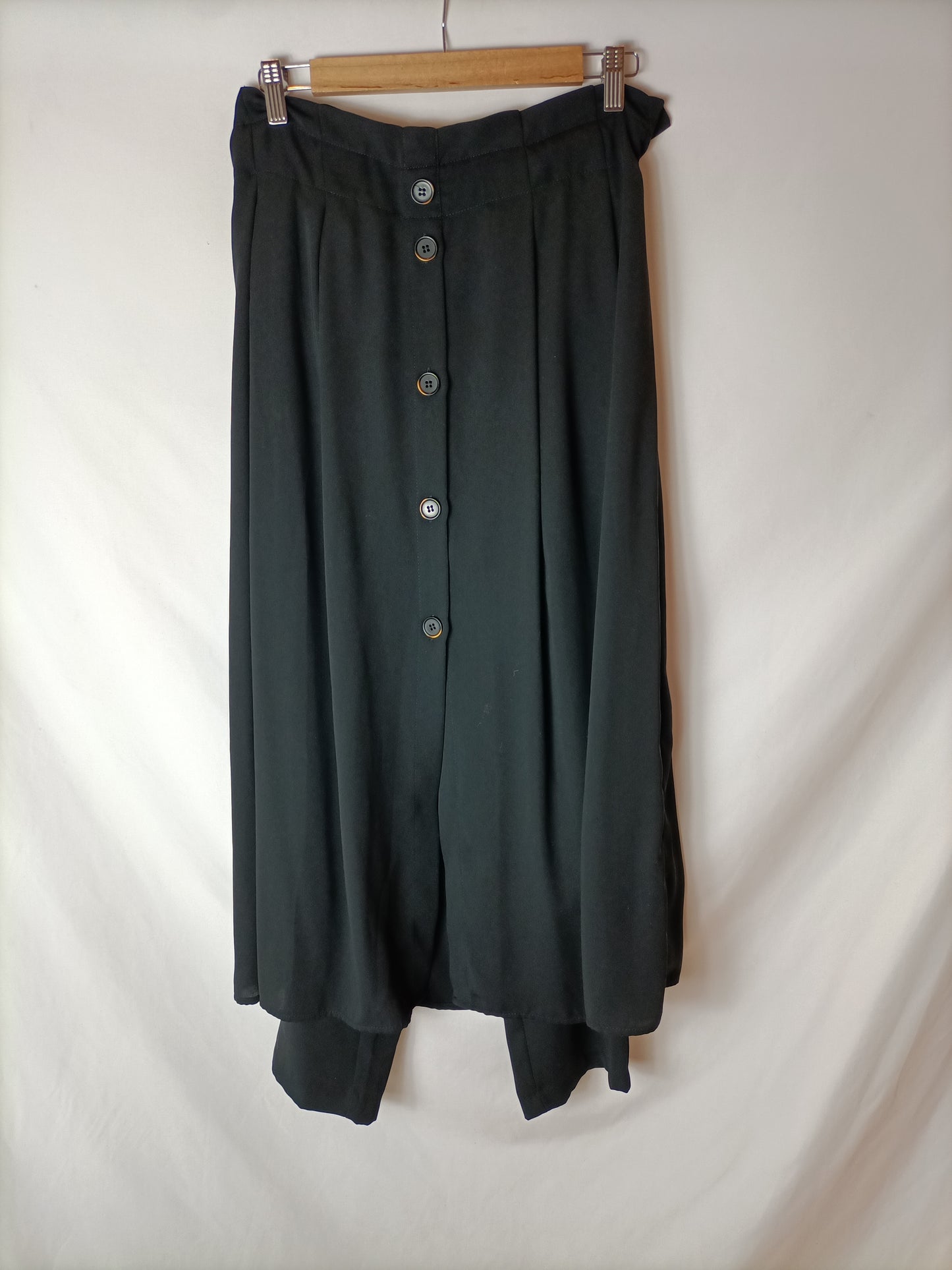 ZARA. Falda/pantalón midi botones T.m