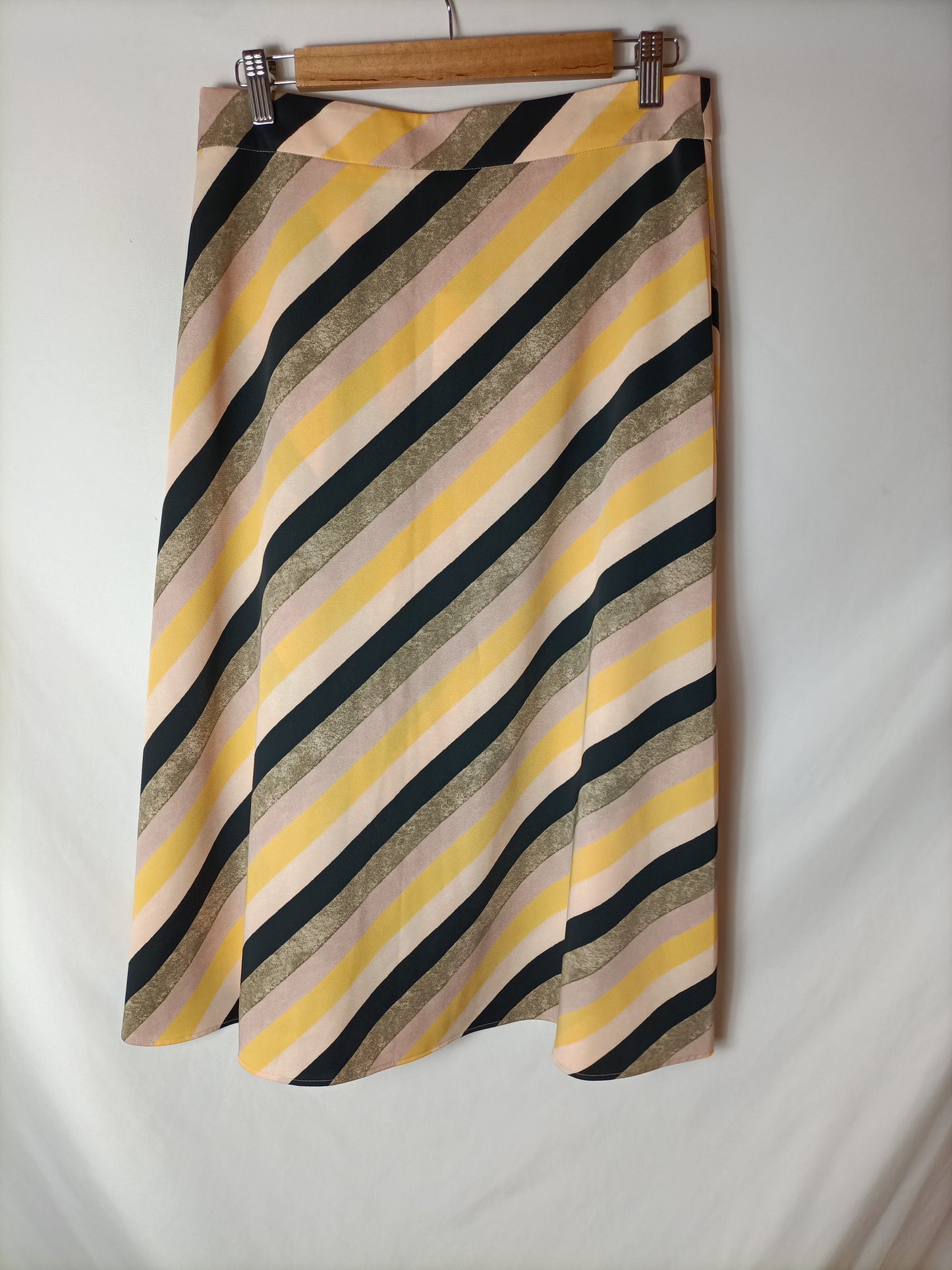 MANGO. Falda midi rayas T.l