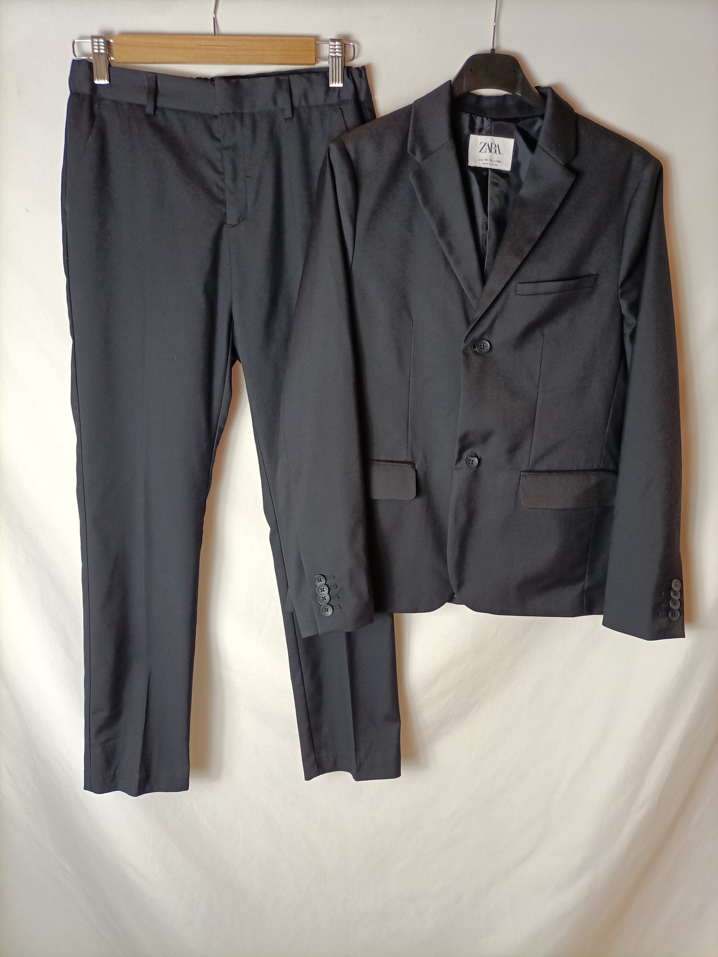 ZARA. Traje de chaqueta azul T.14