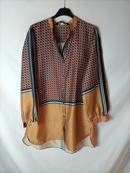 ZARA. Blusa oversized estampado geométrico. T S