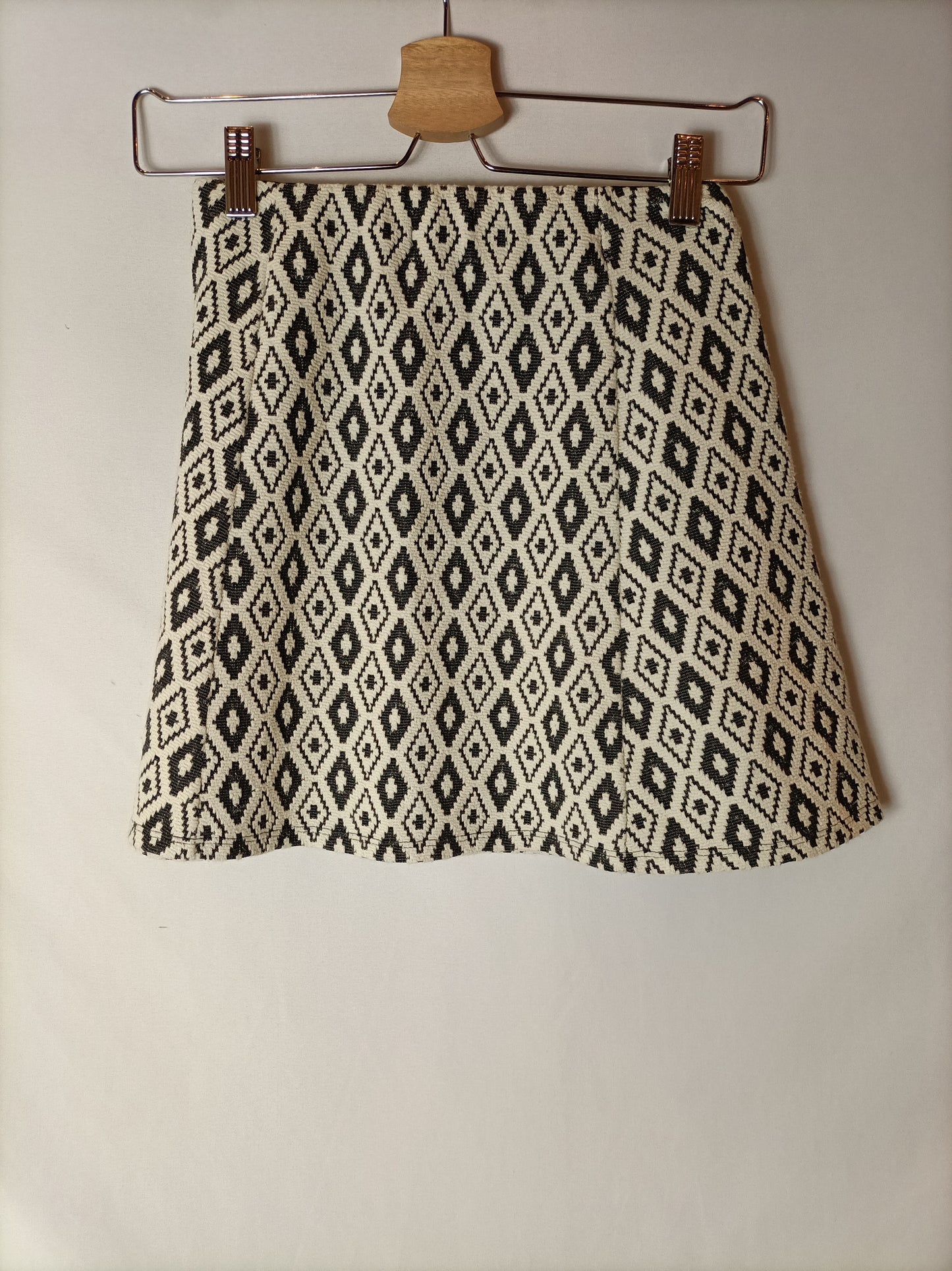 PULL&BEAR. Falda estampado étnico elástica. T S