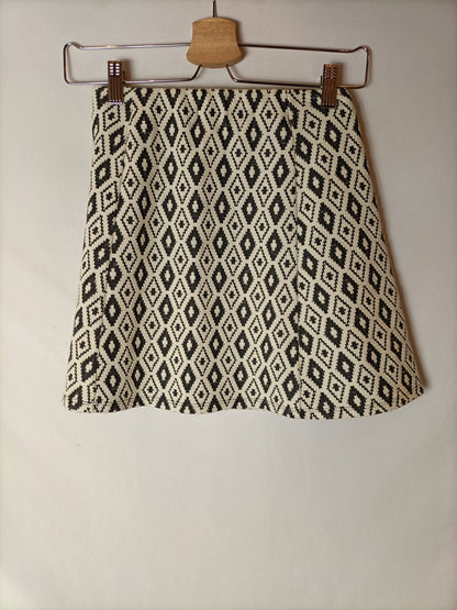 PULL&BEAR. Falda estampado étnico elástica. T S