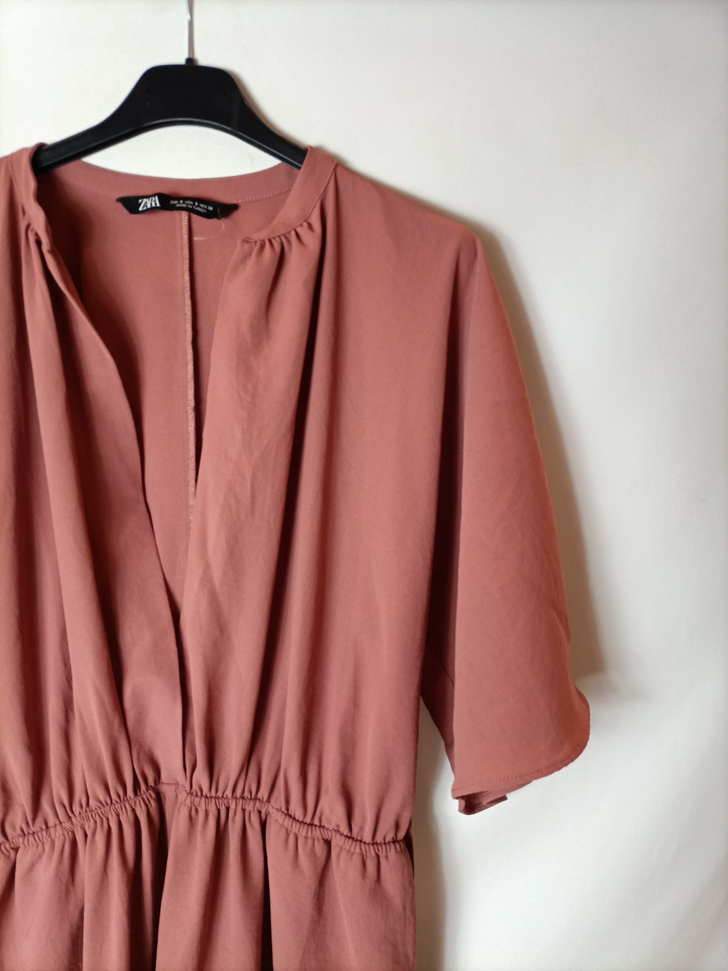 ZARA. Mono largo palazzo. T S (tara)