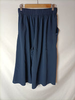 EASY WEAR. Pantalón culotte azul  efecto falda. T 38