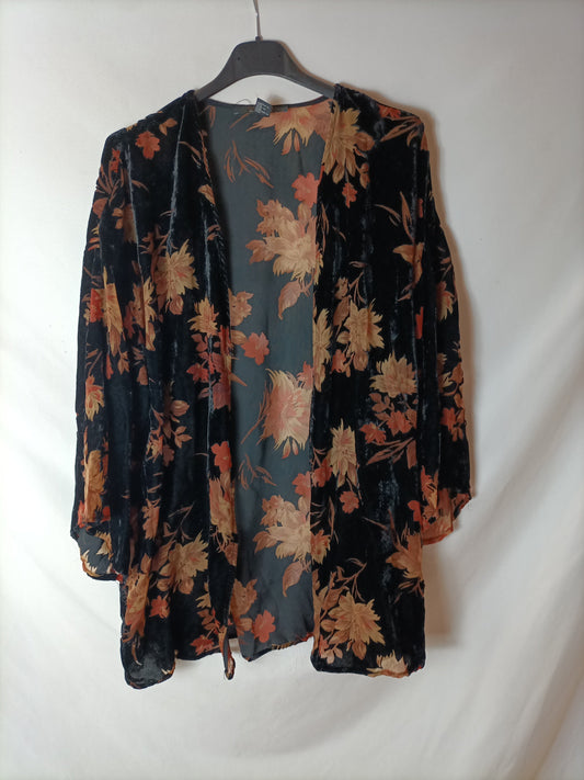 FOREVER21. Kimono flores terciopelo T.s