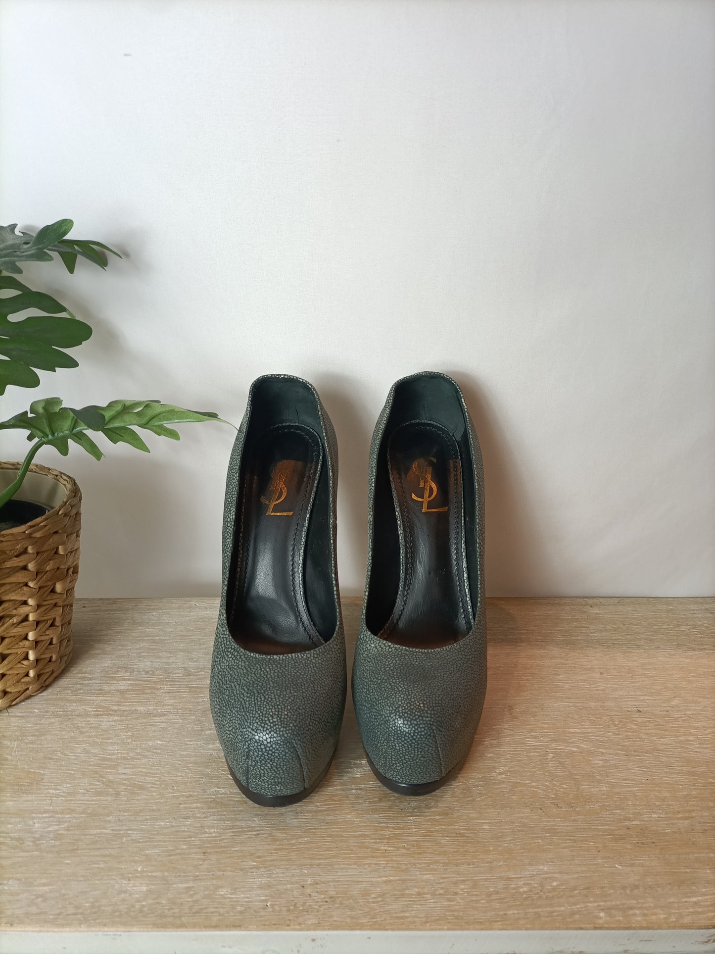 SAINT LAURENT. Printed platform heels. Size 39.5