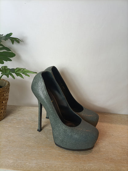 SAINT LAURENT. Printed platform heels. Size 39.5