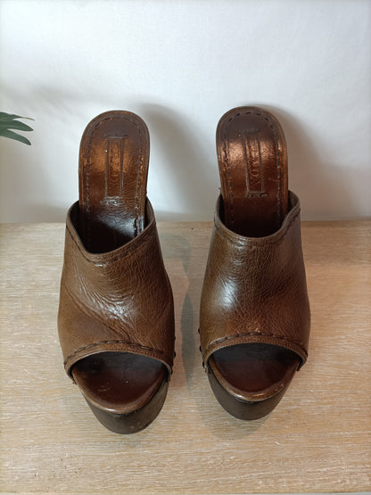 PRADA. Sandalias plataforma madera. T 39