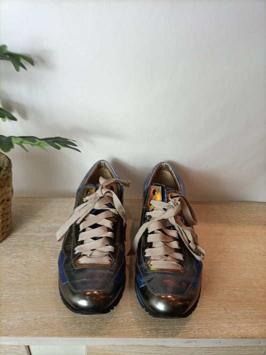 LANVIN. Zapatillas metalizadas azul y gris. T 40