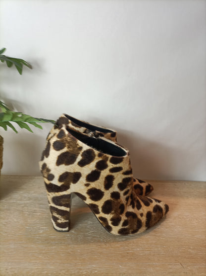 GIUSEPPE ZANOTTI. Botines pelo animal print. T 39