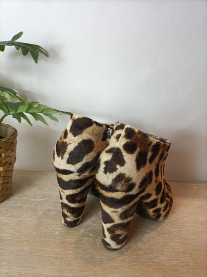 GIUSEPPE ZANOTTI. Botines pelo animal print. T 39