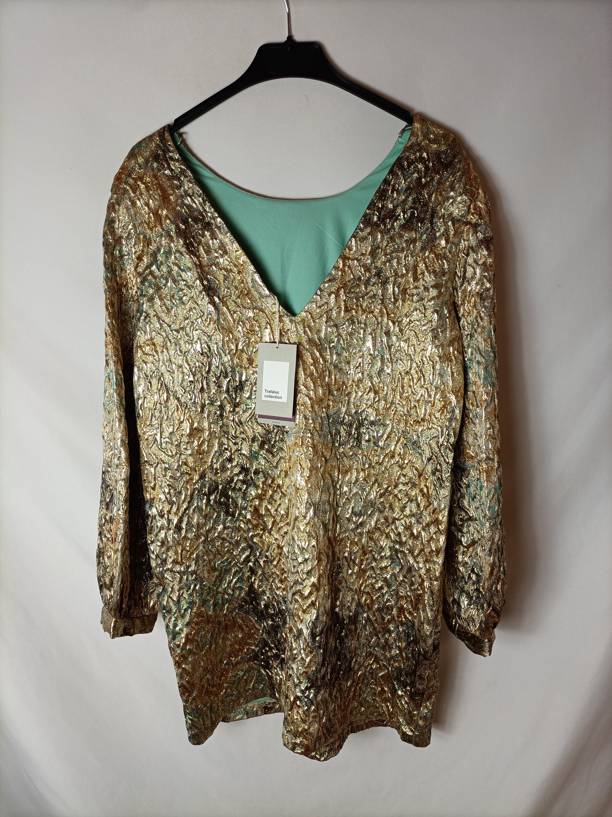 ZARA. Textured gold dress. TM Hibuy market ZARA. Textured gold dress. TM Hibuy market