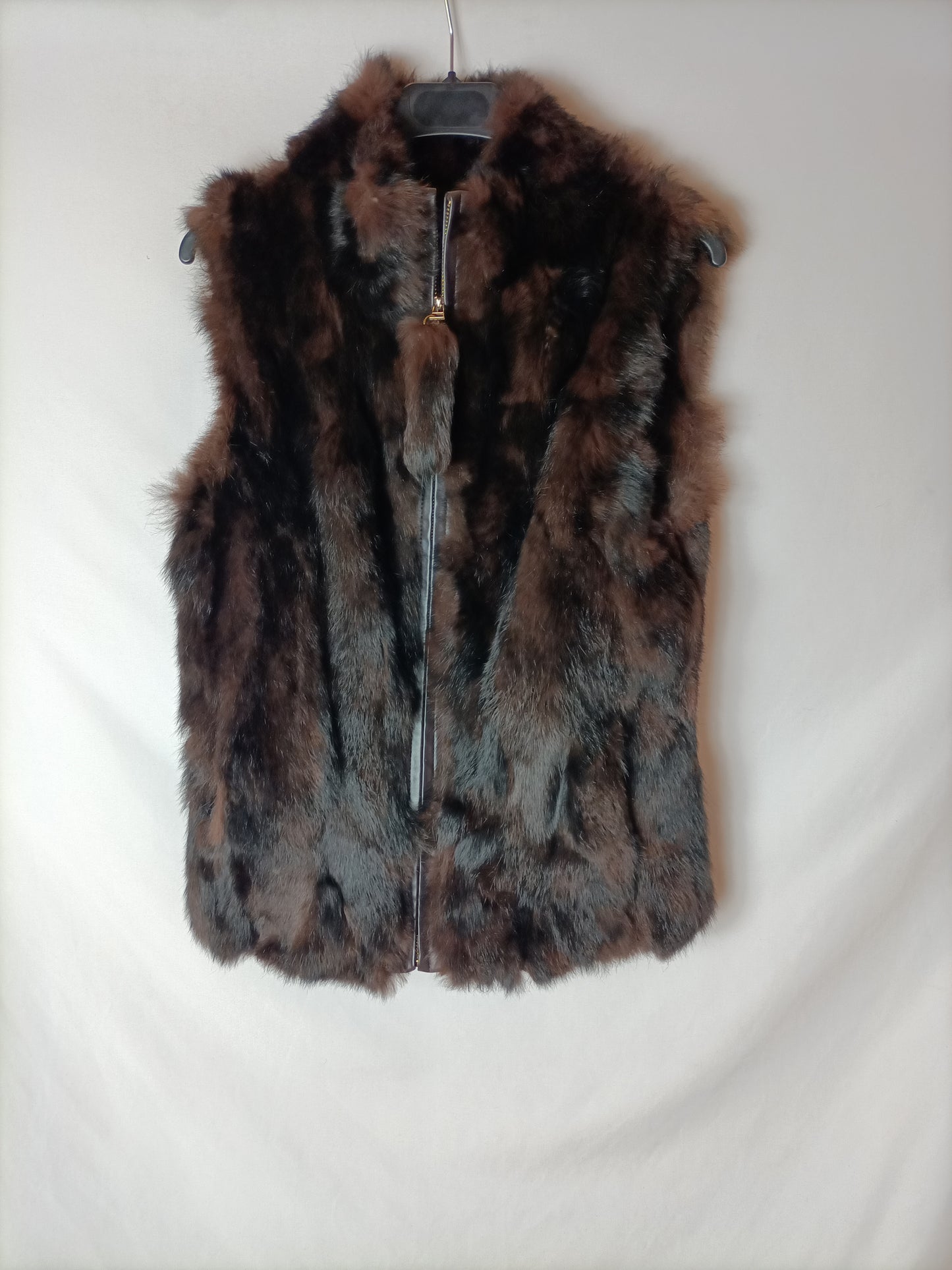 EASY WEAR. Chaleco marrón y negro pelo conejo. T S