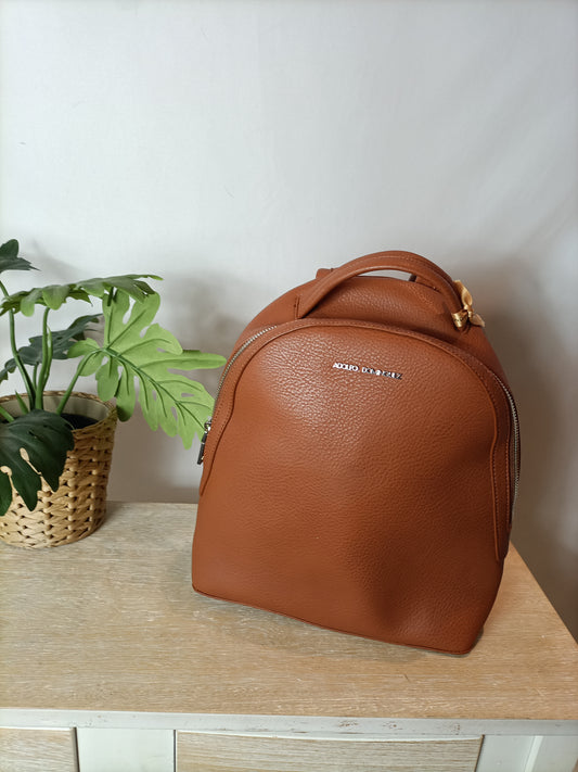 ADOLFO DOMINGUEZ. Brown leather backpack. (Tare)