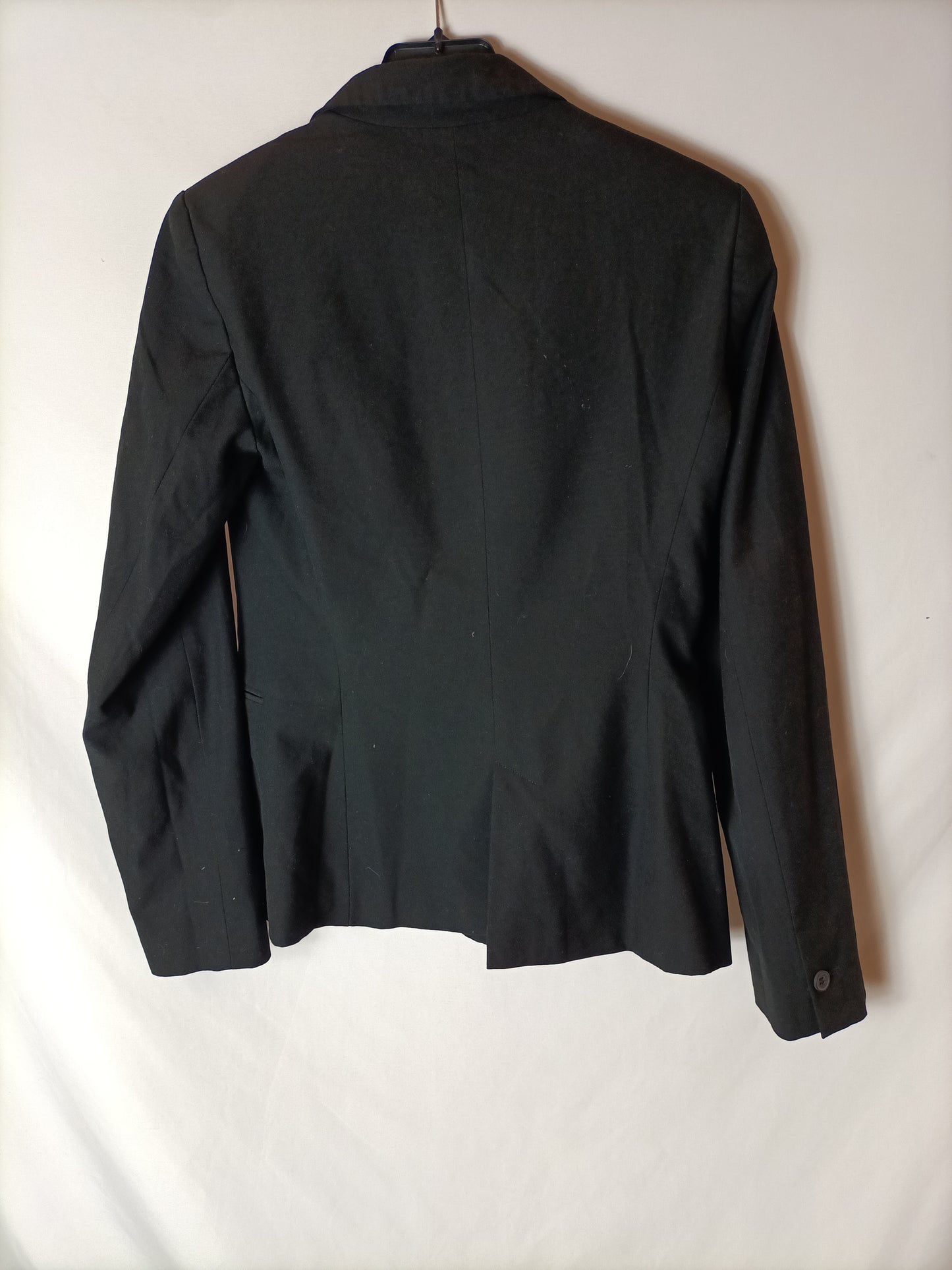 ZARA. Basic black blazer T.34