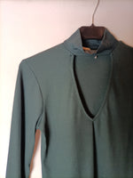 PULL&BEAR. Top verde canalé T.s