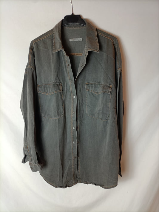PULL&BEAR. Sobrecamisa/camisa denim gris T.s