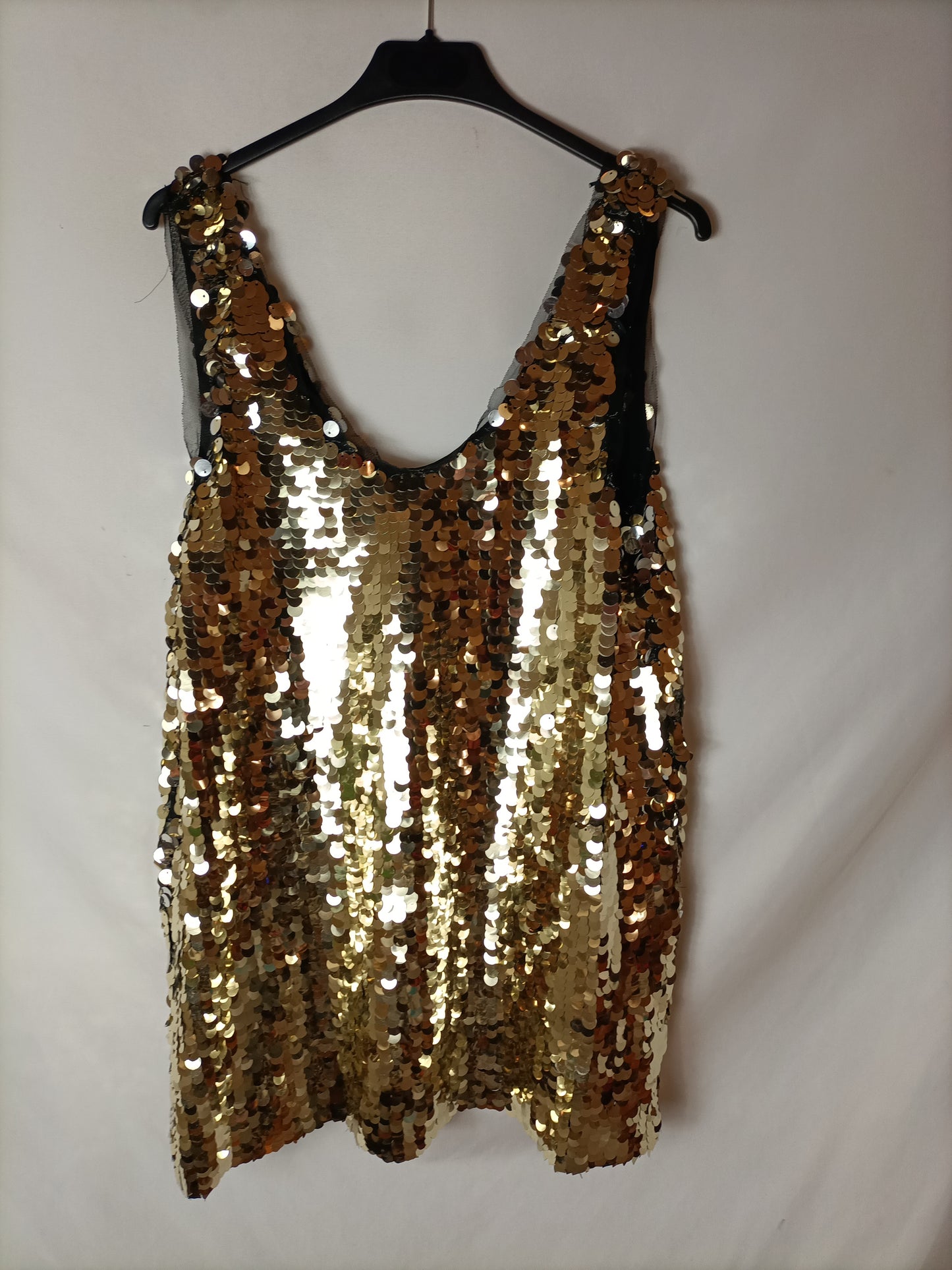 ZARA. Short sequin dress Tl Hibuy market ZARA. Short sequin dress Tl Hibuy market