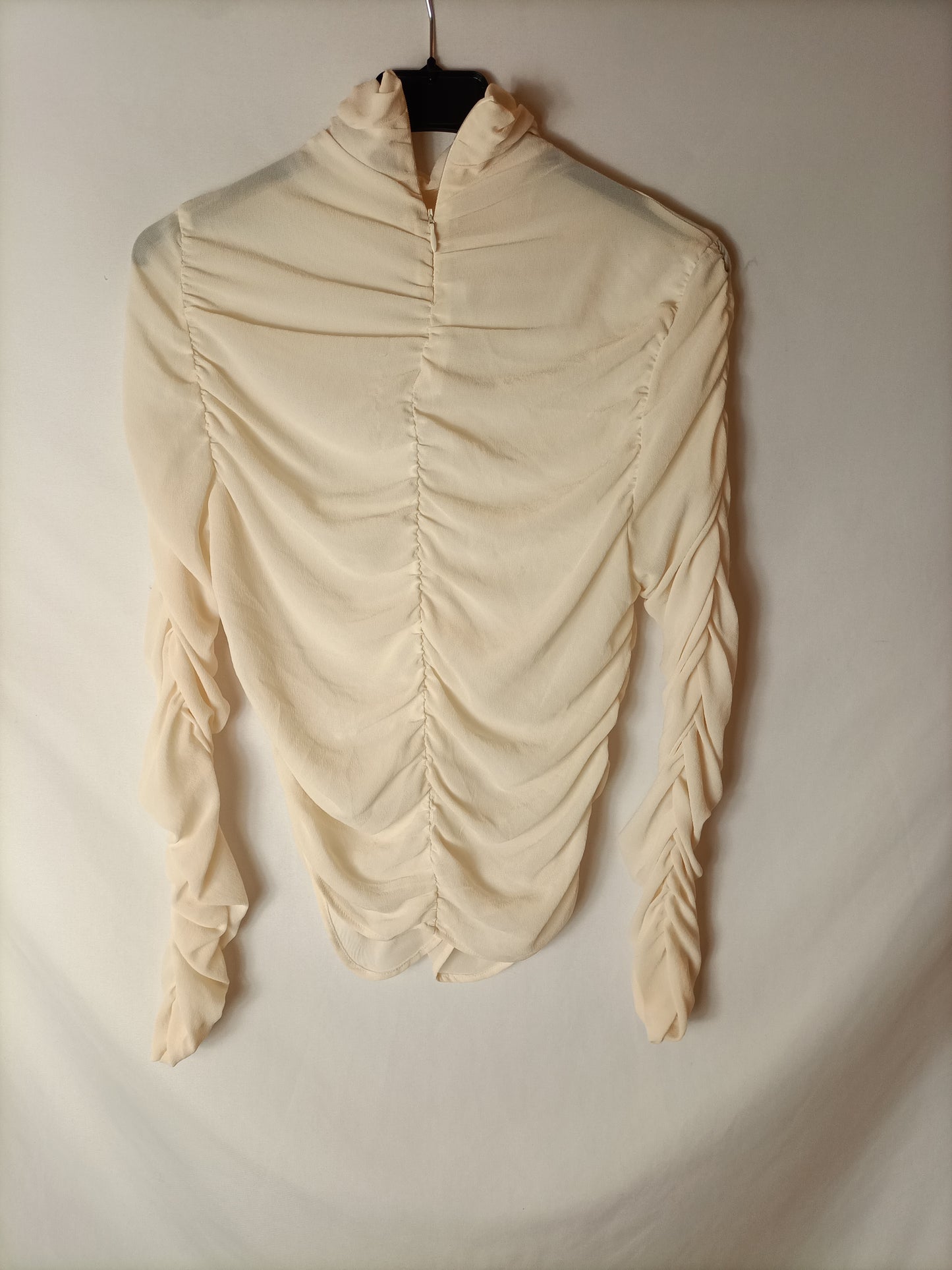 ZARA. Top beige fruncido T.xs