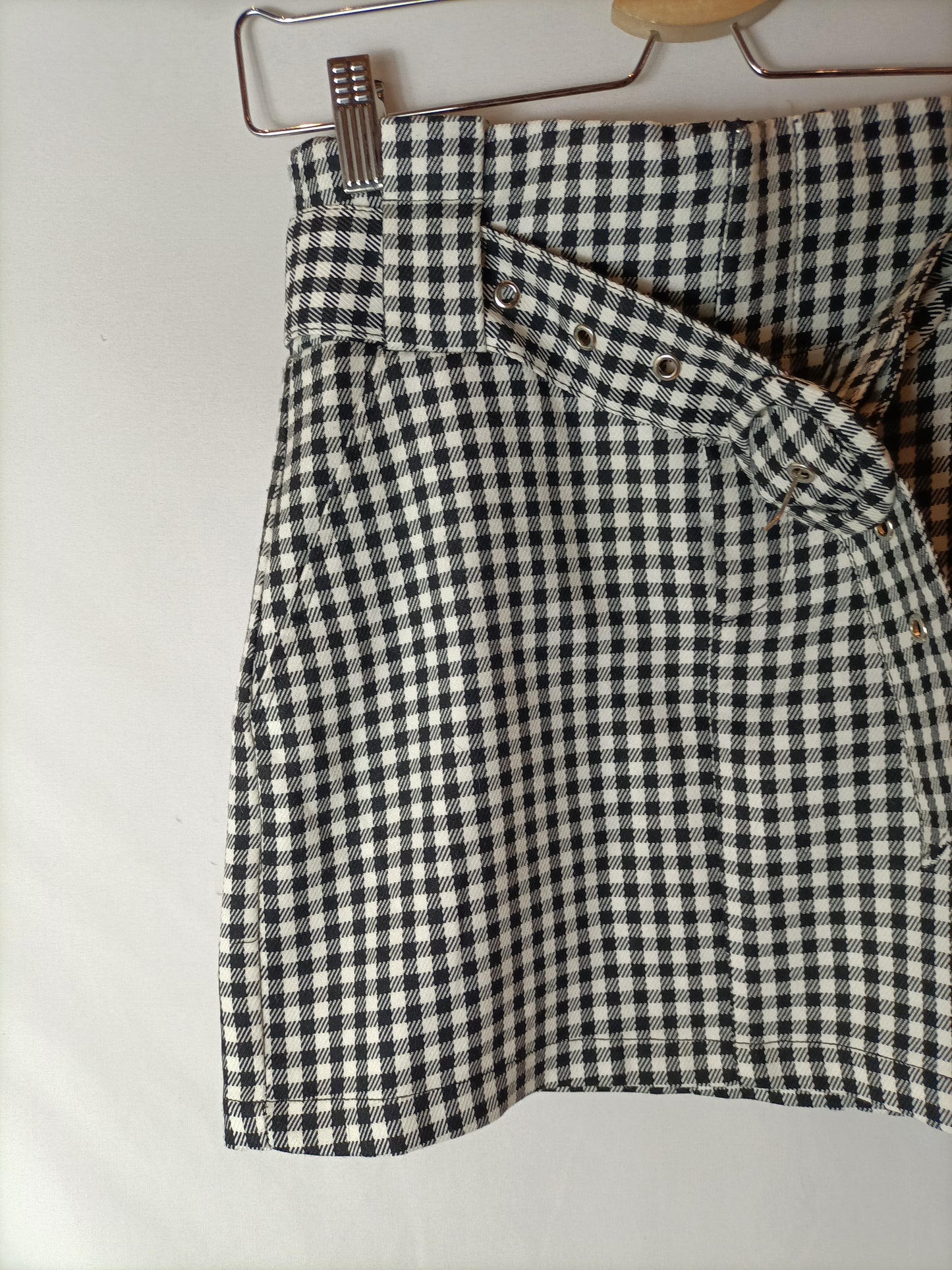 BERSHKA. Falda pata de gallo T.s