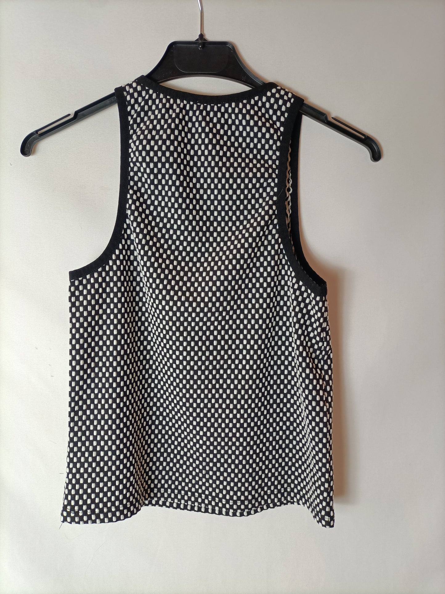 ZARA. Black plumeti Ts top