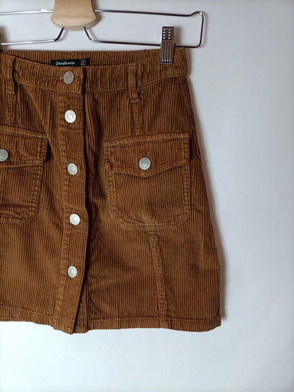 STRADIVARIUS. Falda pana botones T.34