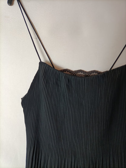 ZARA. Top negro plisado con encaje. T M