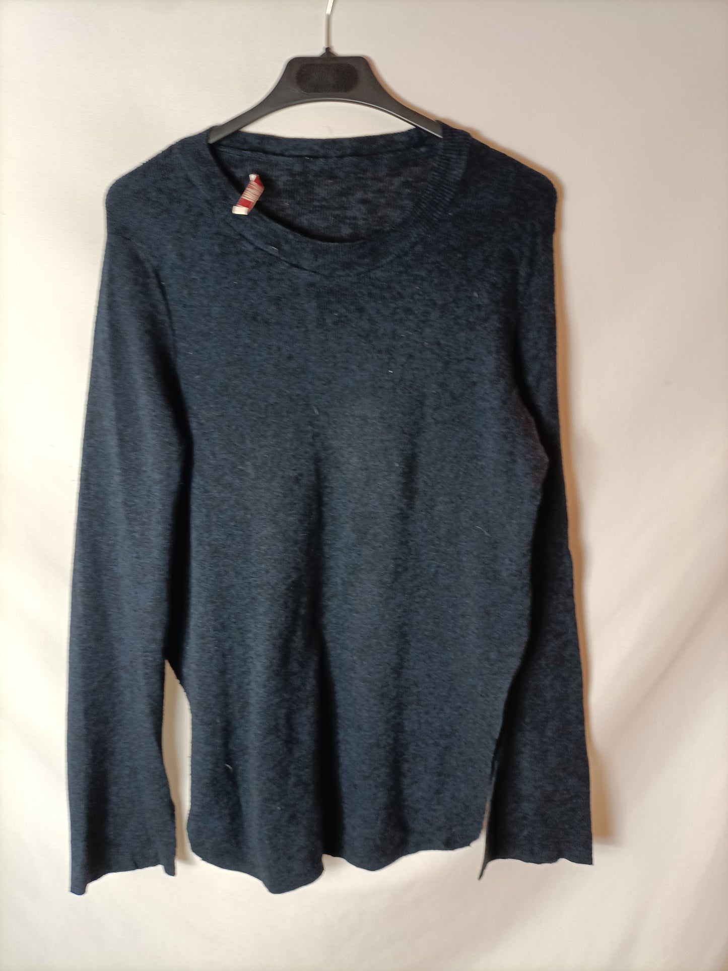 PULL&amp;BEAR. Black and blue heathered sweater with slits. TS
