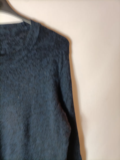 PULL&amp;BEAR. Black and blue heathered sweater with slits. TS