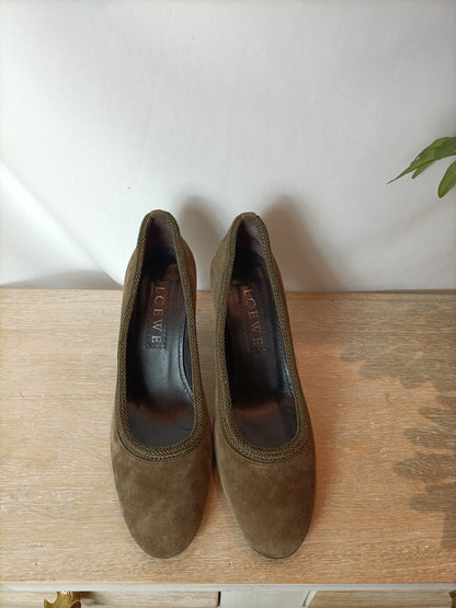 LOEWE. Brown double-textured leather heels. Size 37