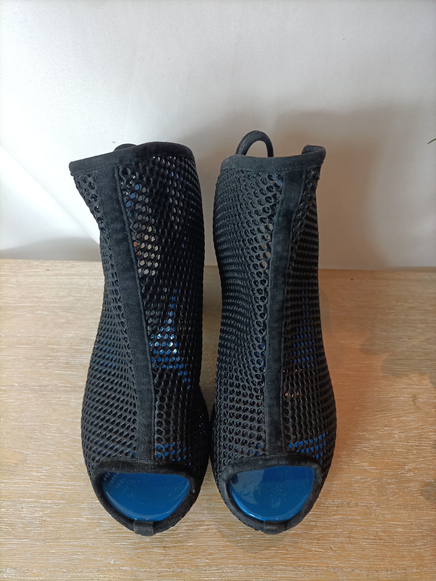 BALENCIAGA. Open-heel platform shoe with mesh. Size 39