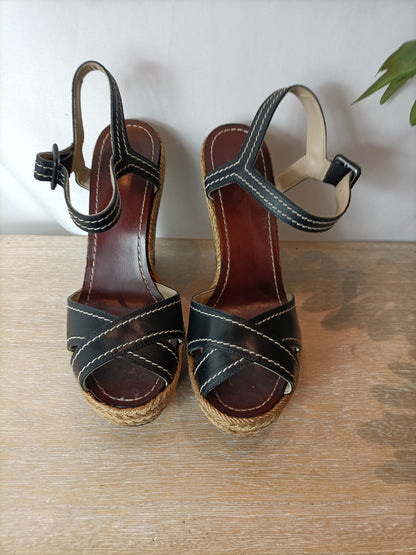 LOUBOUTIN. Cuñas piel negras y esparto. T 37