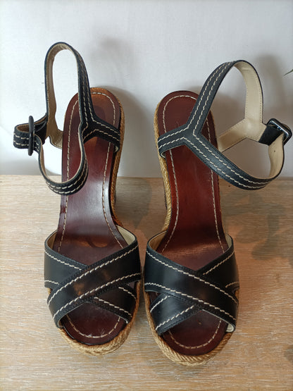 LOUBOUTIN. Cuñas piel negras y esparto. T 37