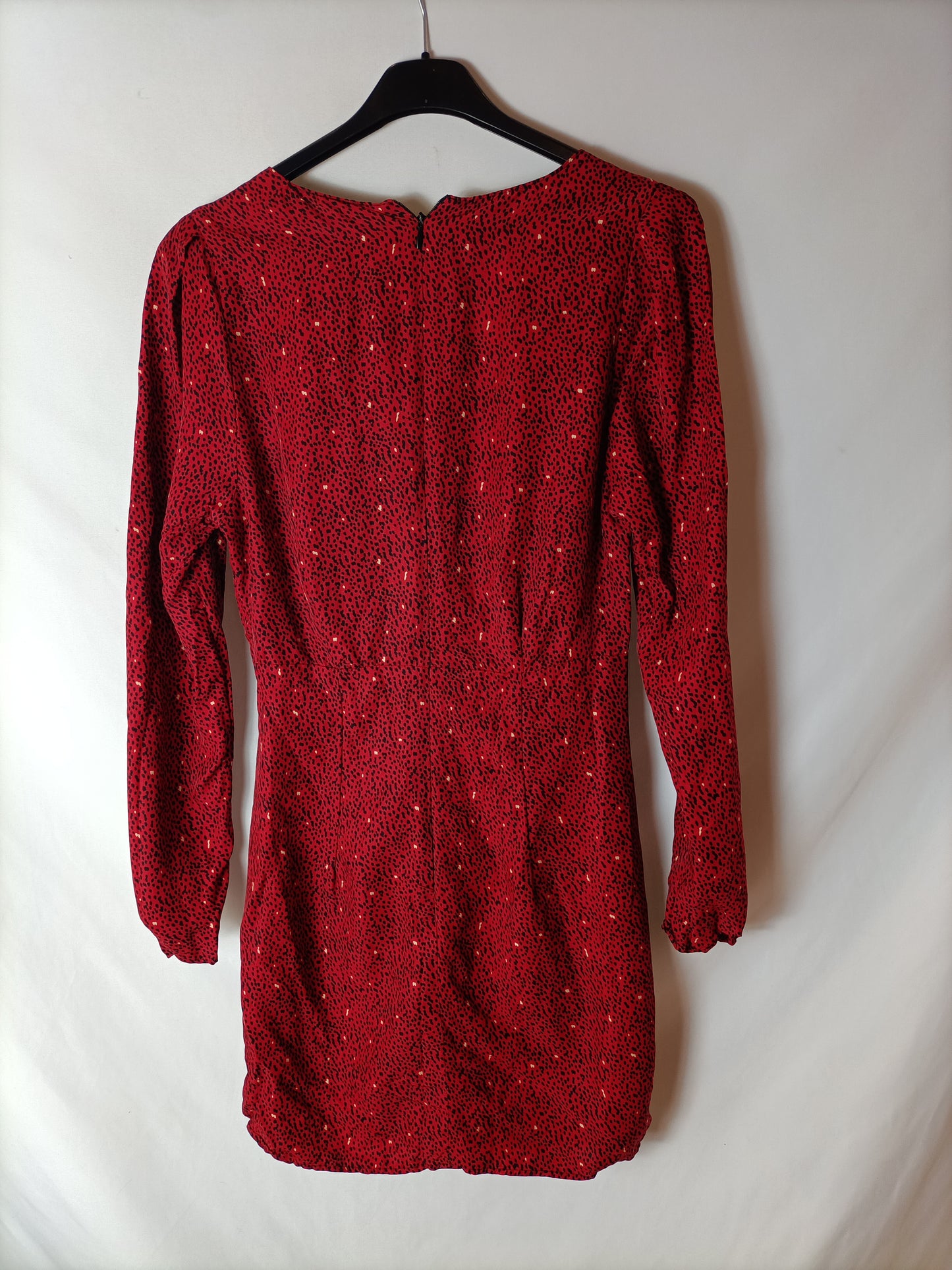 ZARA. Vestido corto rojo estampado. T S