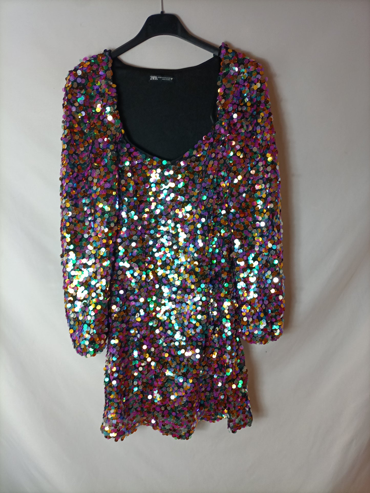 ZARA. Vestido lentejuelas multicolor. T XS