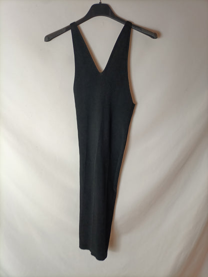 ZARA. Vestido negro canalé ajustado. T S