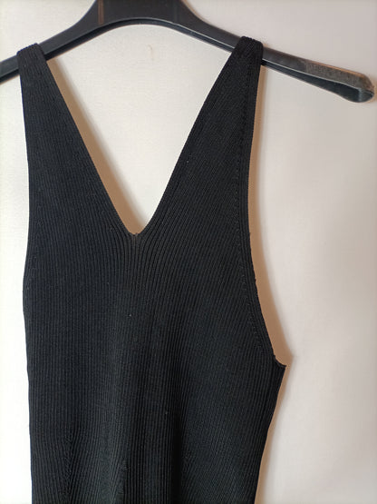 ZARA. Vestido negro canalé ajustado. T S