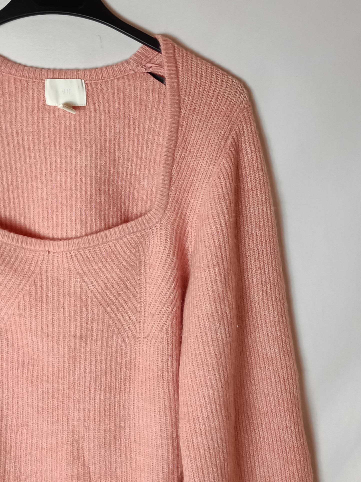 H&amp;M. Short pink sweater T.xs
