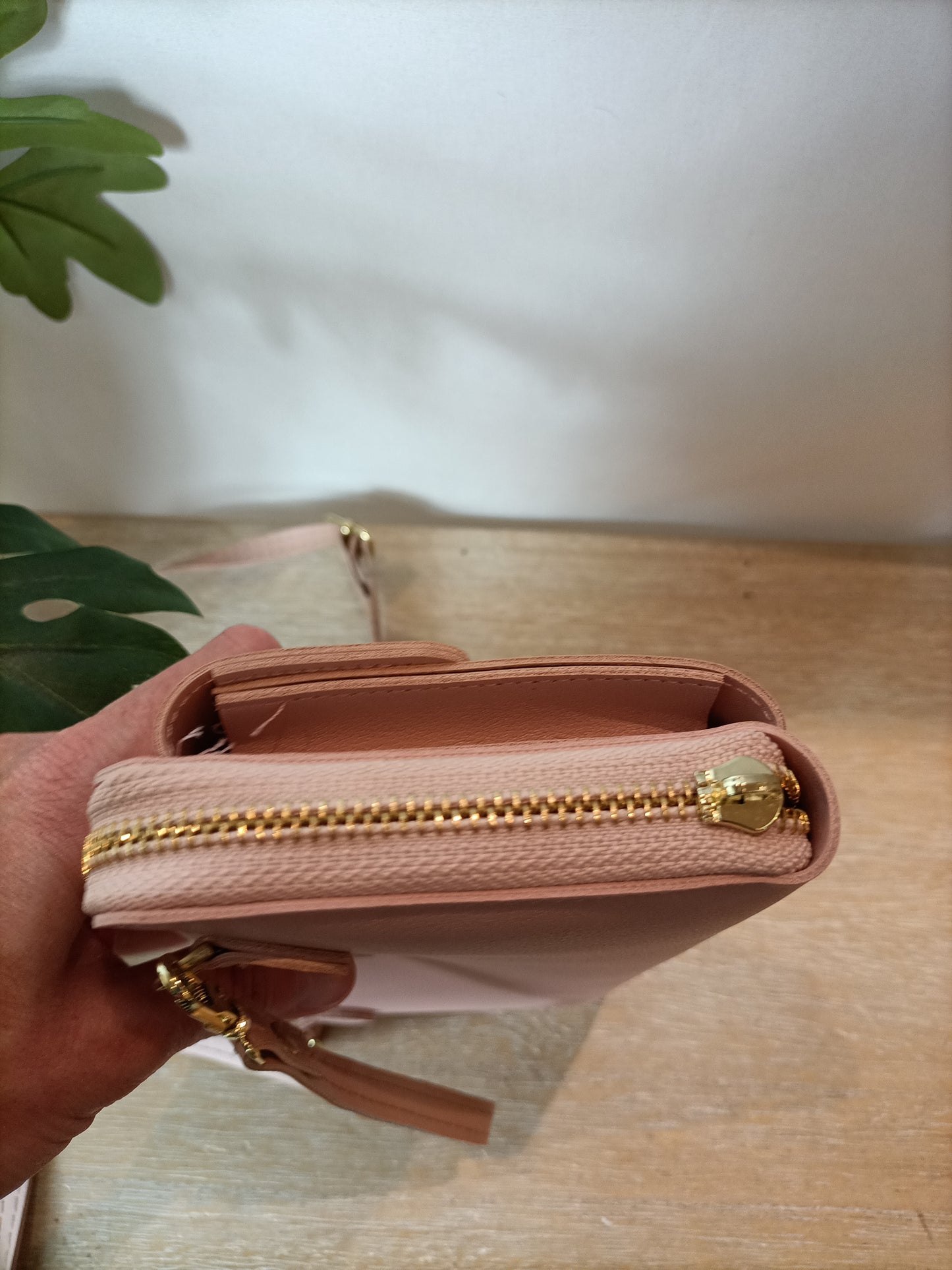 OTHERS. Pink wallet bag (tara)