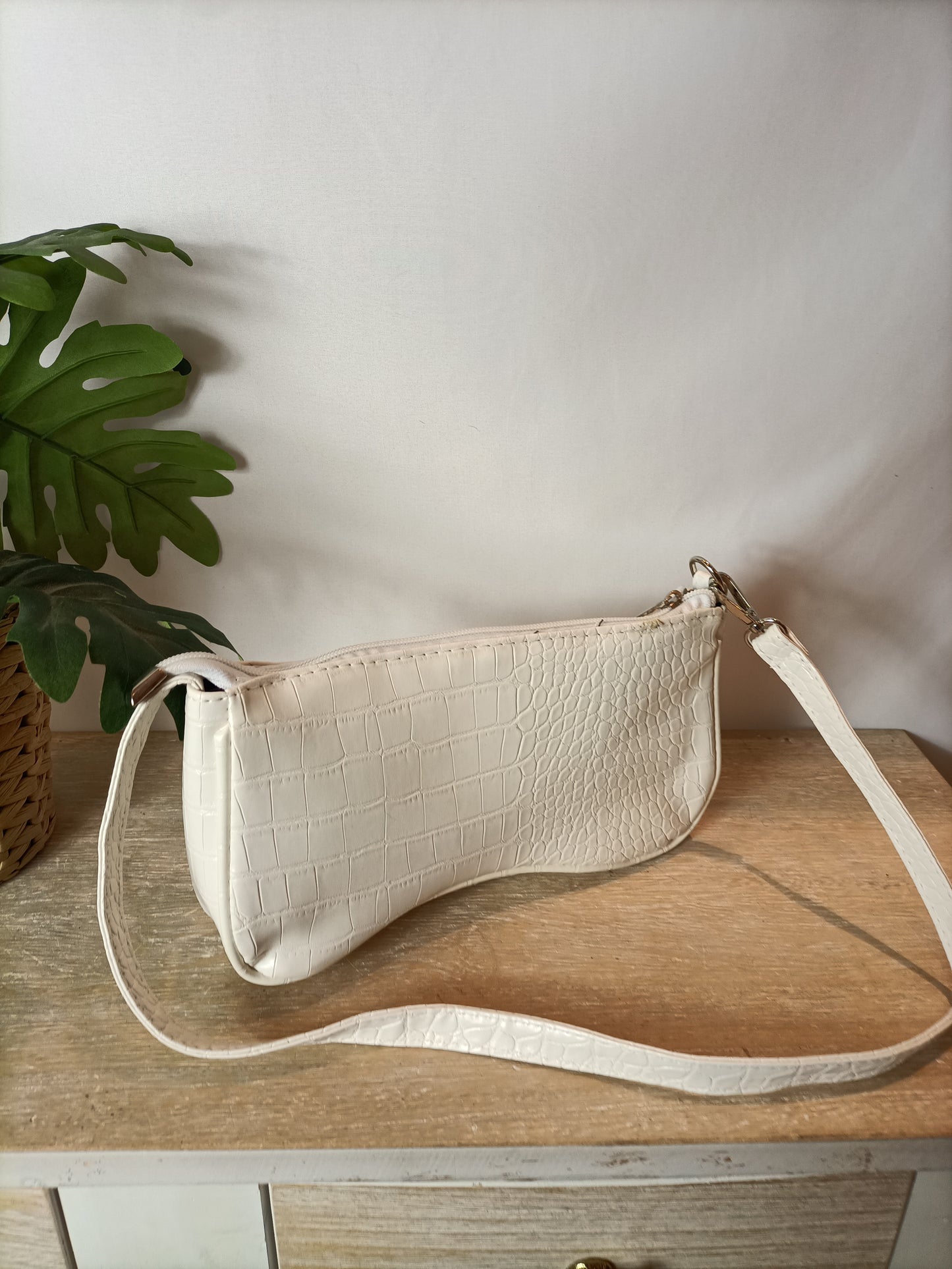 OTHERS. White leatherette bag