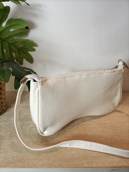OTHERS. White leatherette bag
