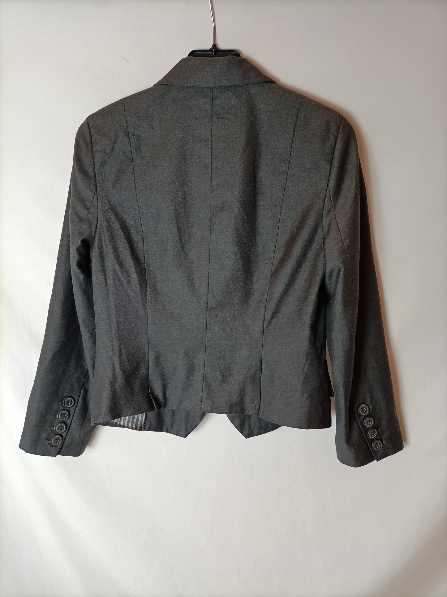 STRADIVARIUS. Blazer gris cortita T.s