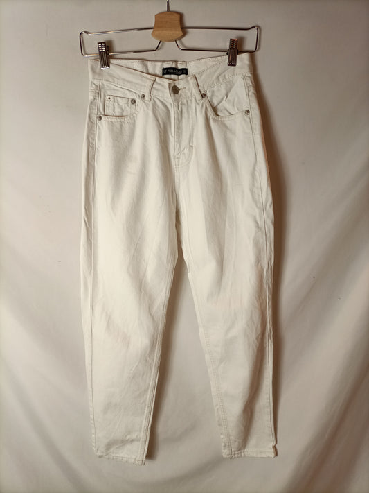 PULL&amp;BEAR. Off-white trousers, size 34