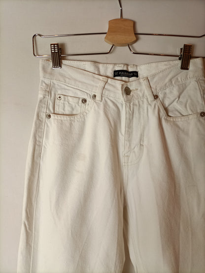 PULL&BEAR. Pantalón blanco roto T.34
