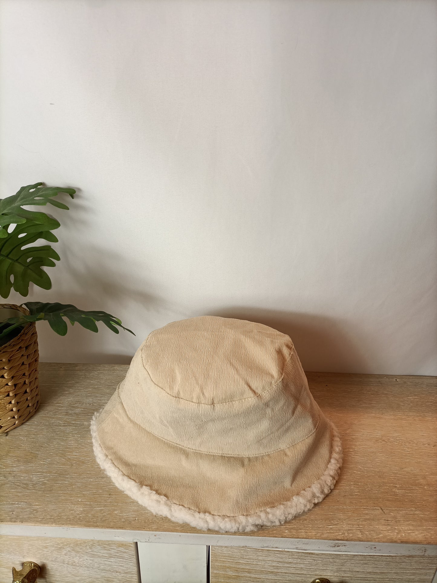 OTRAS. Bucket beige reversible